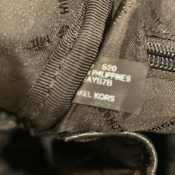 Michael Kors Large Jet Set Signature Logo Travel Backpack EUC - Picture 17 of 17